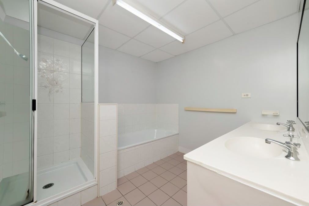 1/185 Mitchell Street, North Ward, QLD, 4810 - Image 6