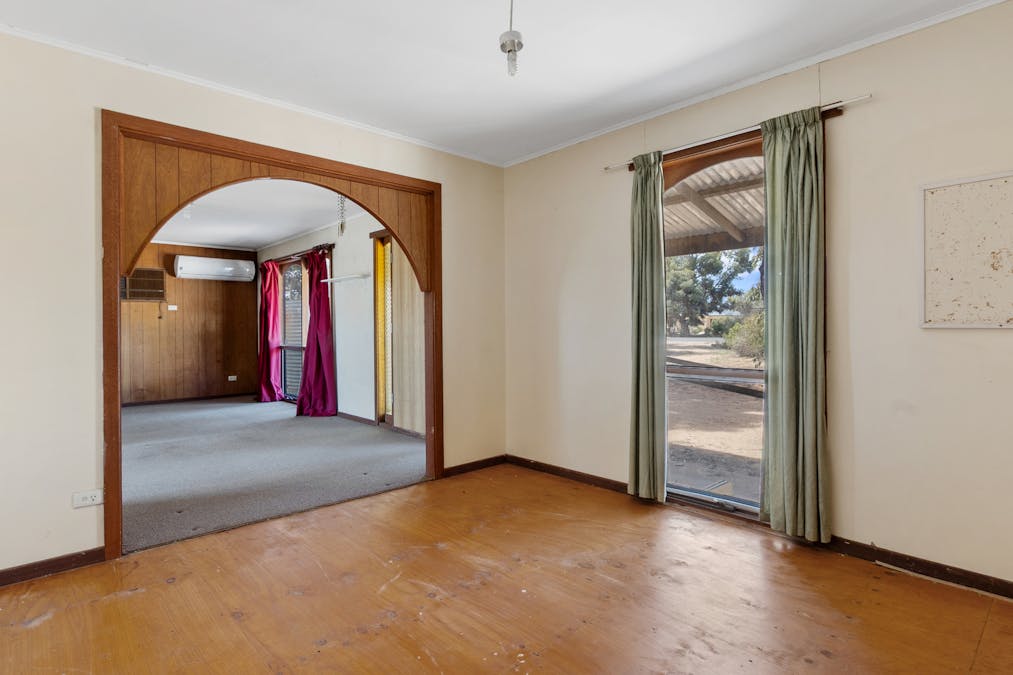 86 Pope Road, Waikerie, SA, 5330 - Image 5