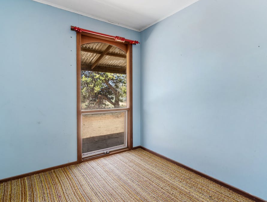 86 Pope Road, Waikerie, SA, 5330 - Image 10
