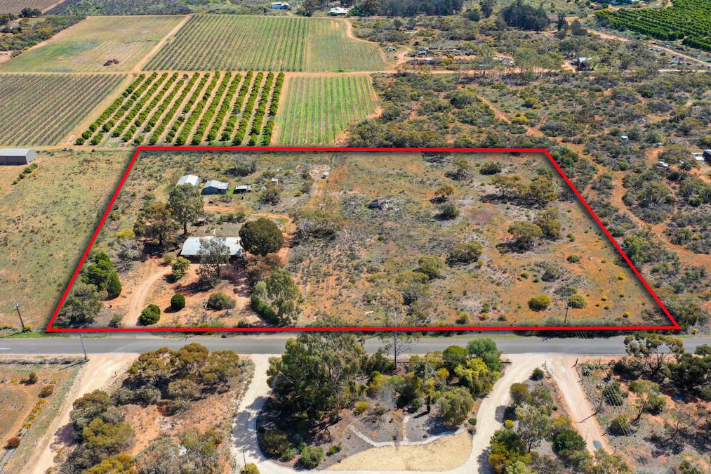 86 Pope Road, Waikerie, SA, 5330 - Image 2