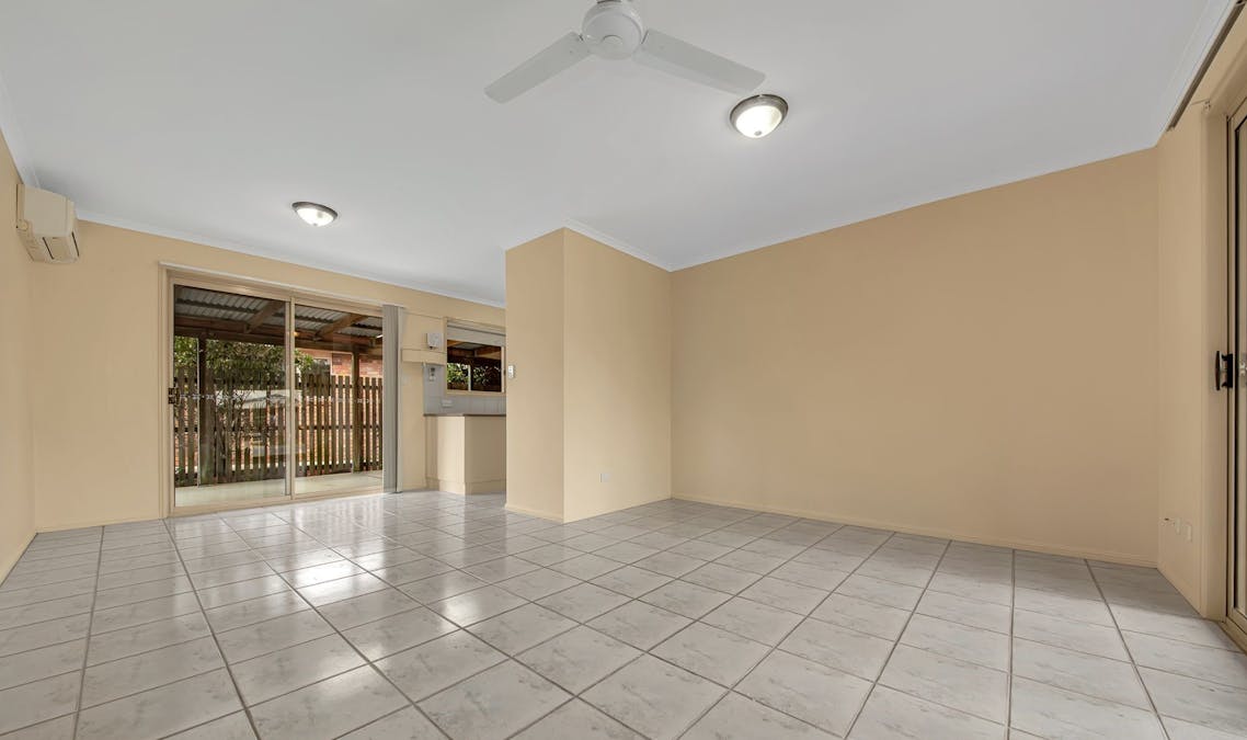 1/1 Yaldara Court, New Auckland, QLD, 4680 - Image 2