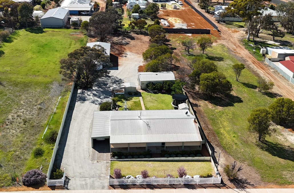 26 Love Street, Dumbleyung, WA, 6350 - Image 24