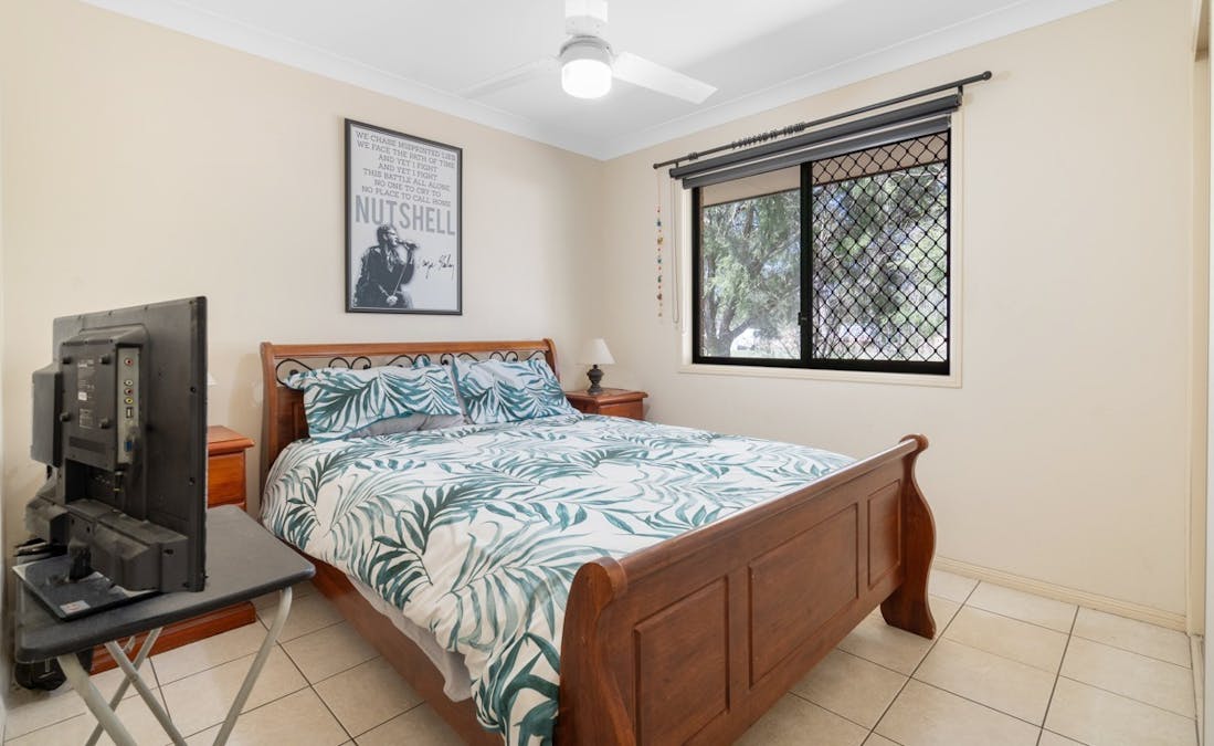 19 Caledonian Road, Walloon, QLD, 4306 - Image 12