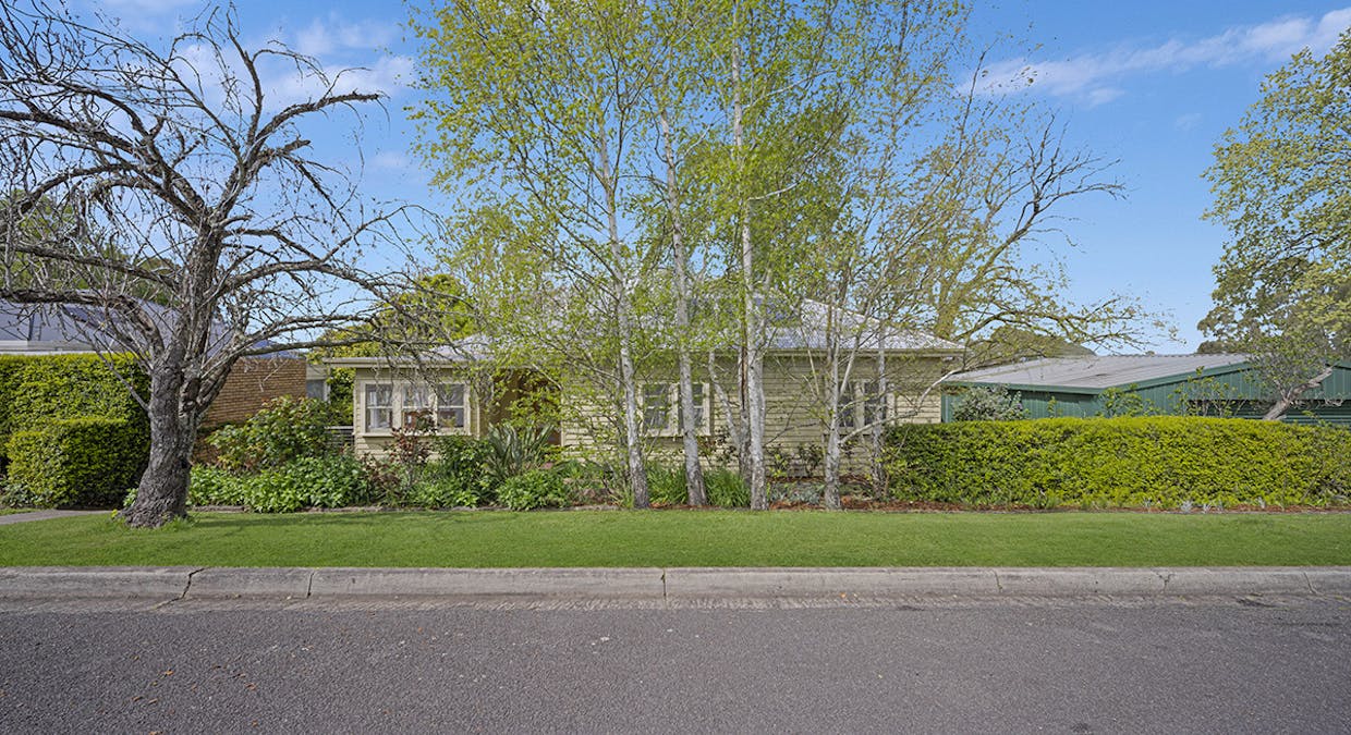 2 Martin Street, Hamilton, VIC, 3300 - Image 2