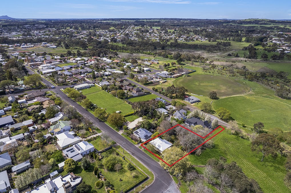 2 Martin Street, Hamilton, VIC, 3300 - Image 21