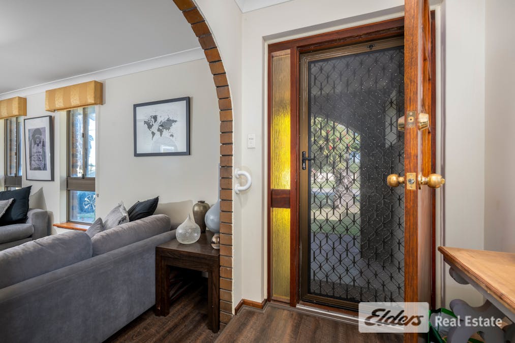 31 Tropicana Way, Safety Bay, WA, 6169 - Image 2