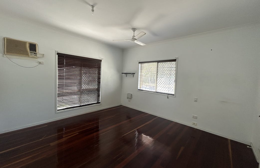 32  Powell Close, New Auckland, QLD, 4680 - Image 2