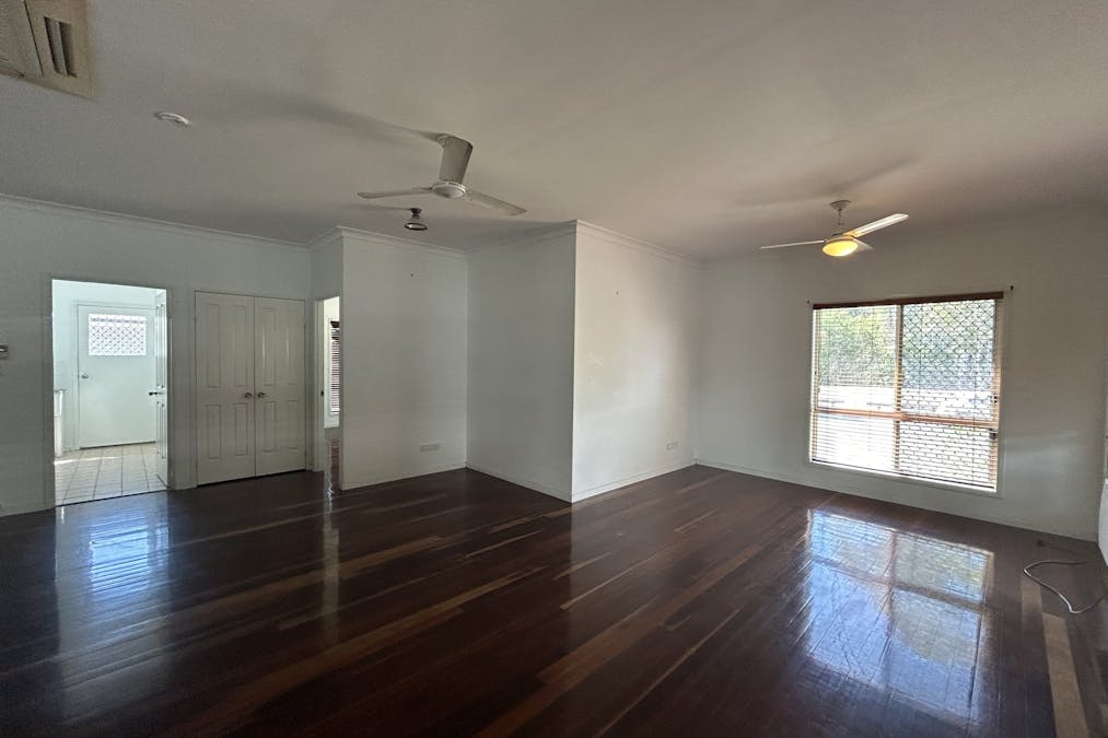 32  Powell Close, New Auckland, QLD, 4680 - Image 4