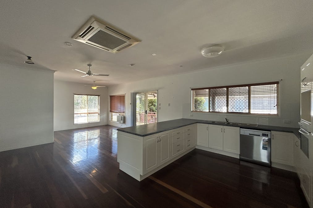 32  Powell Close, New Auckland, QLD, 4680 - Image 3