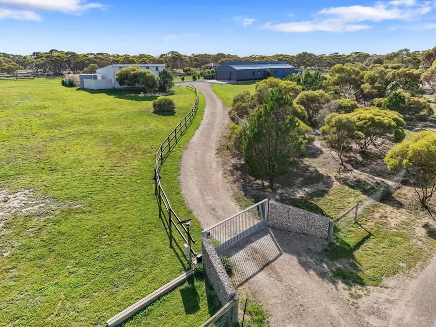 7 Bluebush Court, Murray Bridge, SA, 5253 - Image 28