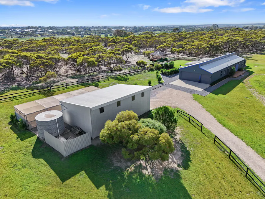 7 Bluebush Court, Murray Bridge, SA, 5253 - Image 2