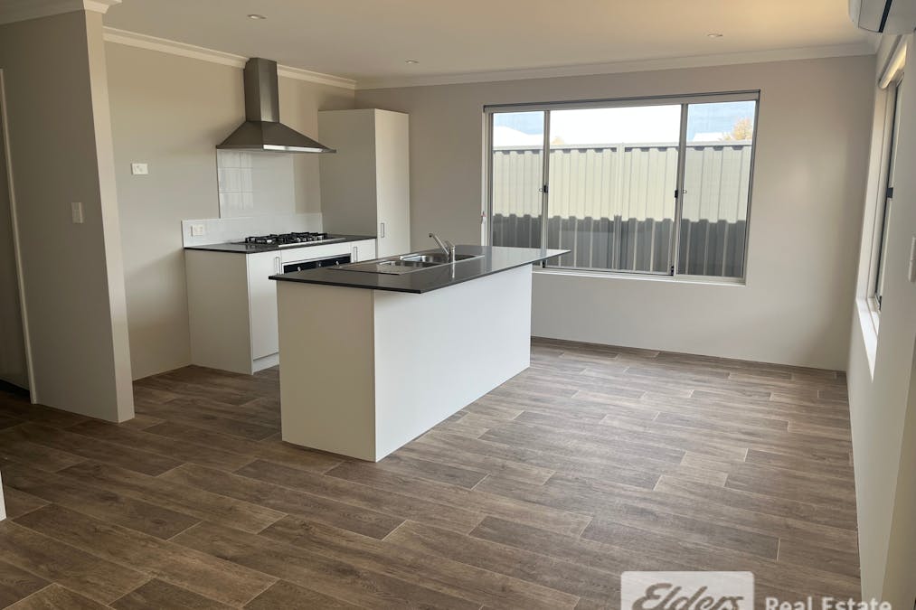 32 Tidal Drive, Port Kennedy, WA, 6172 - Image 2