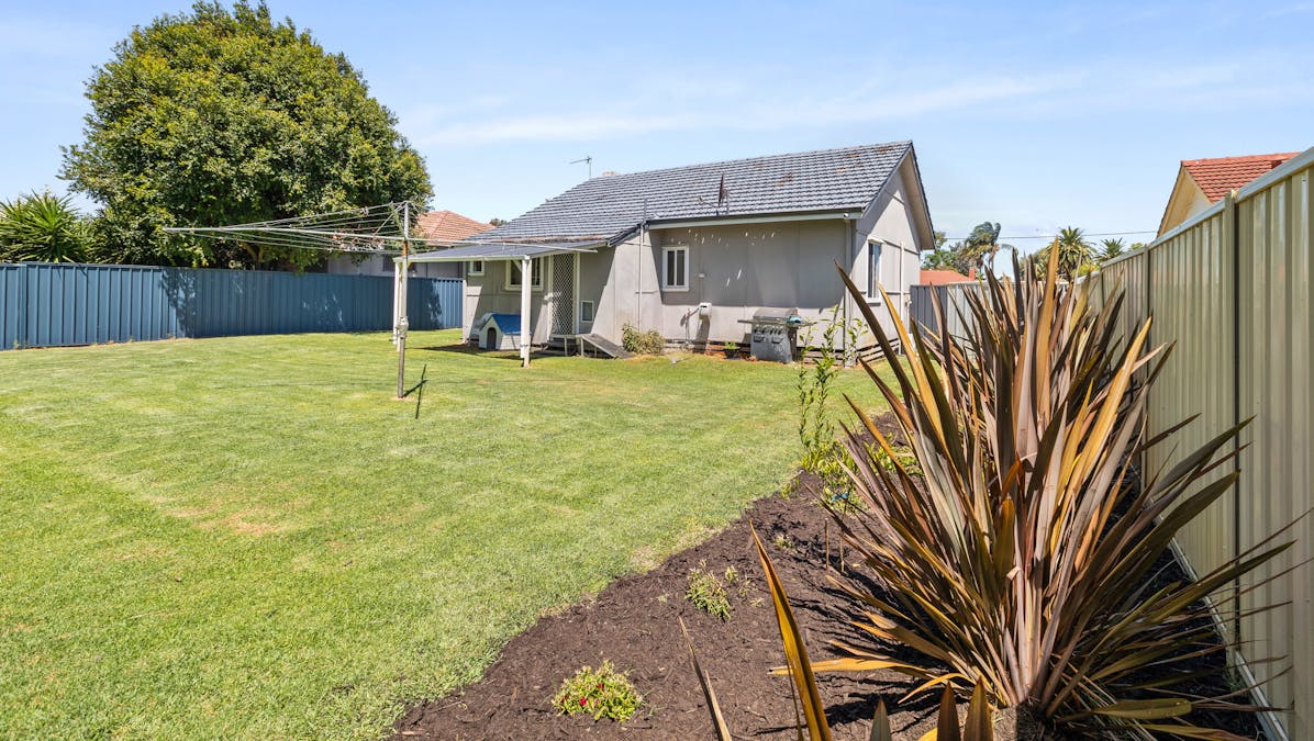 6 Boyalla Street, Carey Park, WA, 6230 - Image 18