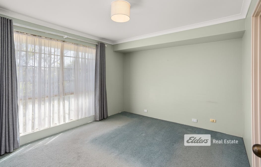 6 Gaudin Way, Australind, WA, 6233 - Image 8