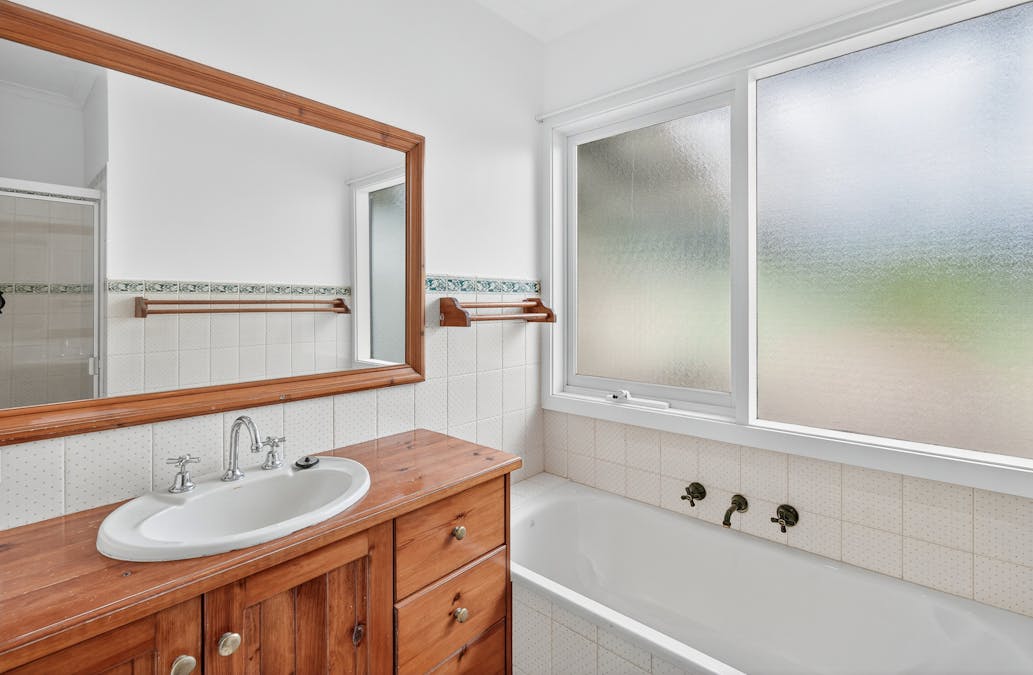 25 Laurie Avenue, Encounter Bay, SA, 5211 - Image 18