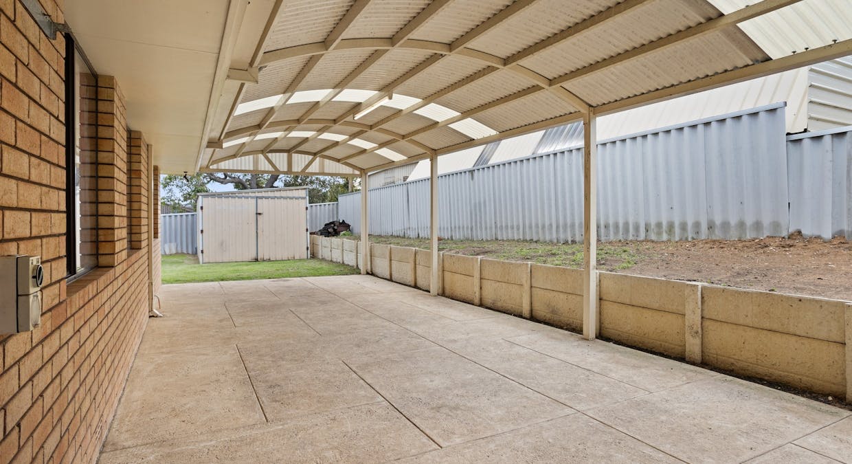 12 Hewison Street, Withers, WA, 6230 - Image 15