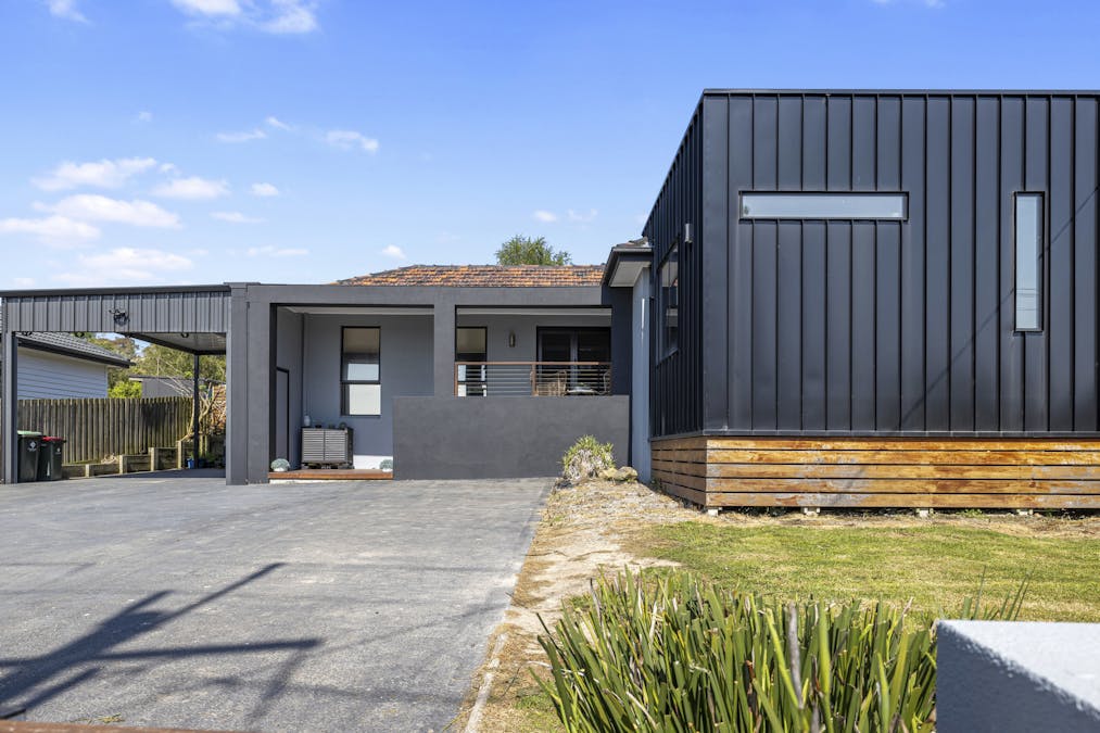 15 Jumbunna Road, Korumburra, VIC, 3950 - Image 1