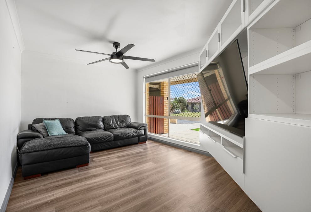 3 Sunderland Close, Greenfields, WA, 6210 - Image 4