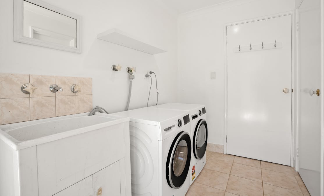 3 Sunderland Close, Greenfields, WA, 6210 - Image 16