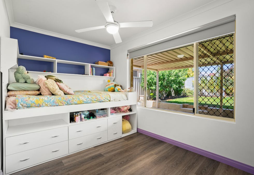 3 Sunderland Close, Greenfields, WA, 6210 - Image 13