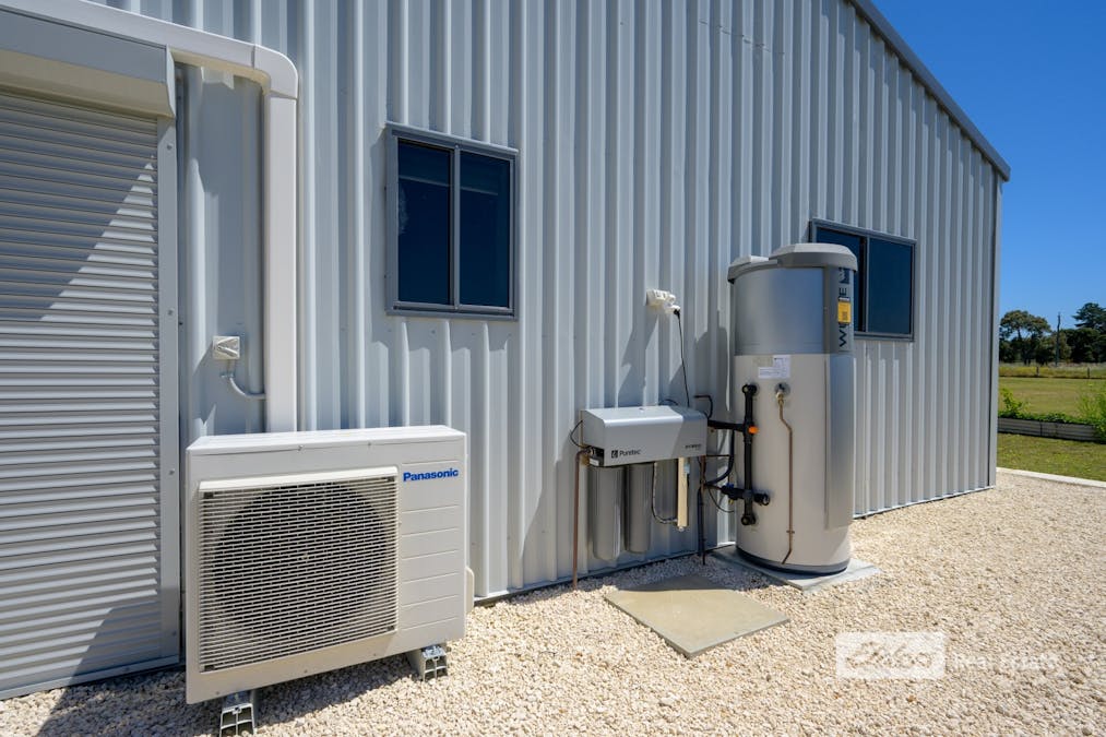 205 Ravenscliffe Road, Kirup, WA, 6251 - Image 10