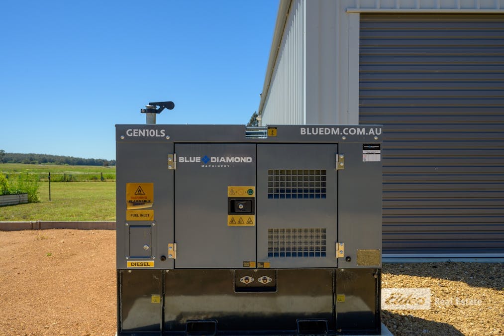 205 Ravenscliffe Road, Kirup, WA, 6251 - Image 12