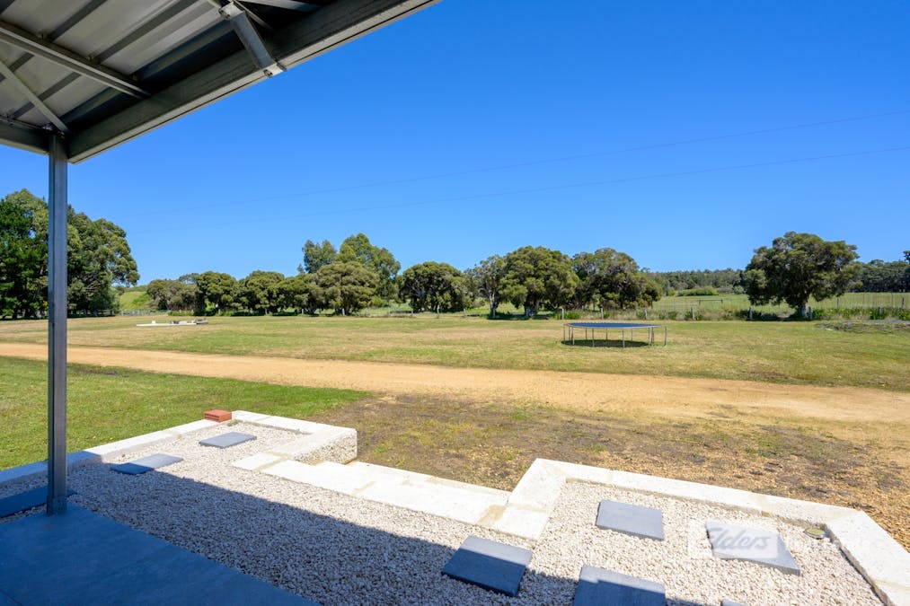 205 Ravenscliffe Road, Kirup, WA, 6251 - Image 9