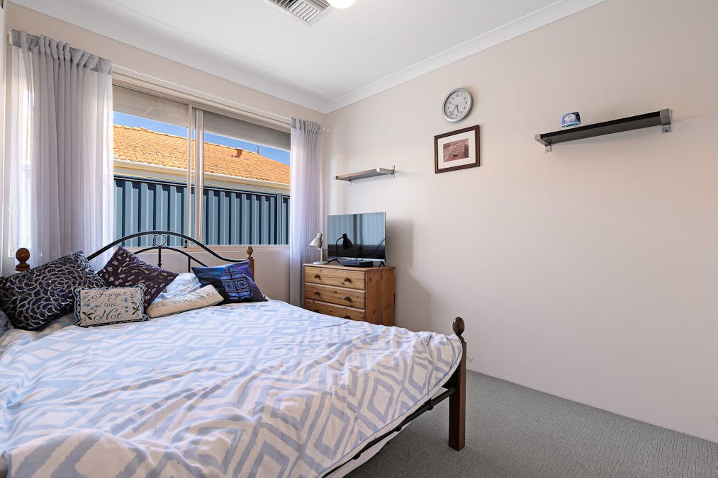 18 Trafalgar Gardens, Port Kennedy, WA, 6172 - Image 15