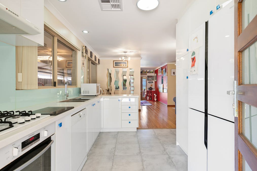 18 Trafalgar Gardens, Port Kennedy, WA, 6172 - Image 12