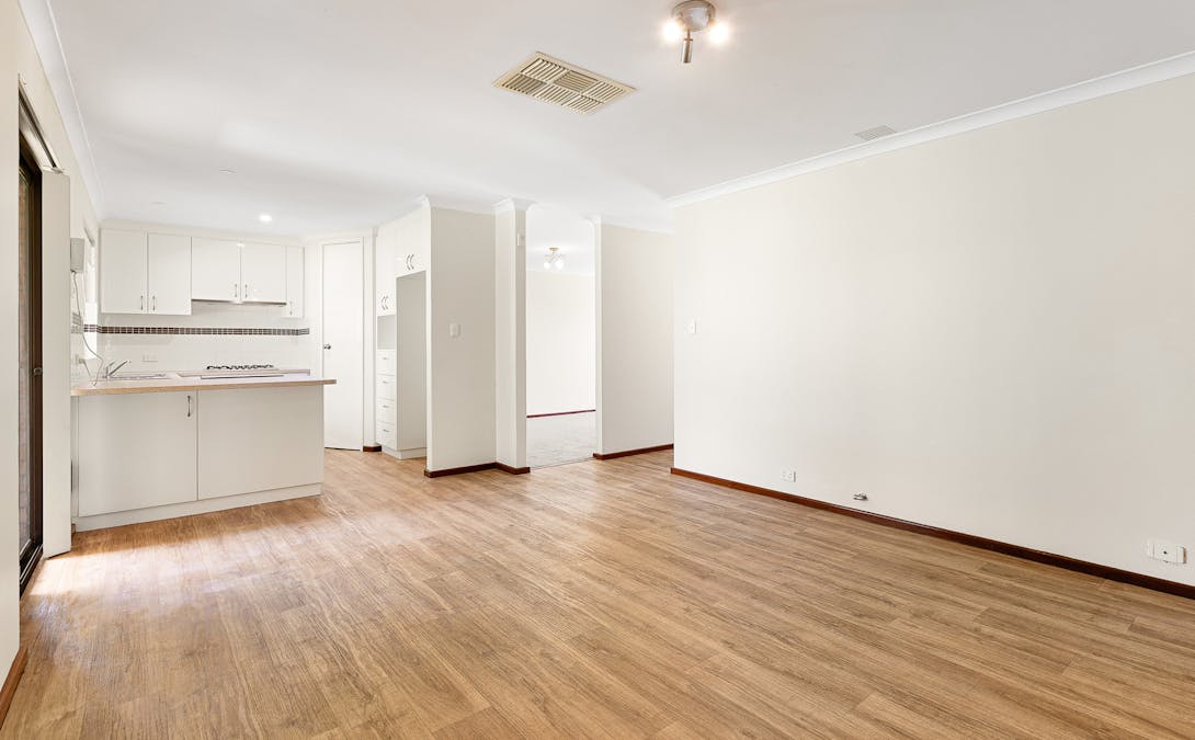 8 Belair Place, Cooloongup, WA, 6168 - Image 5