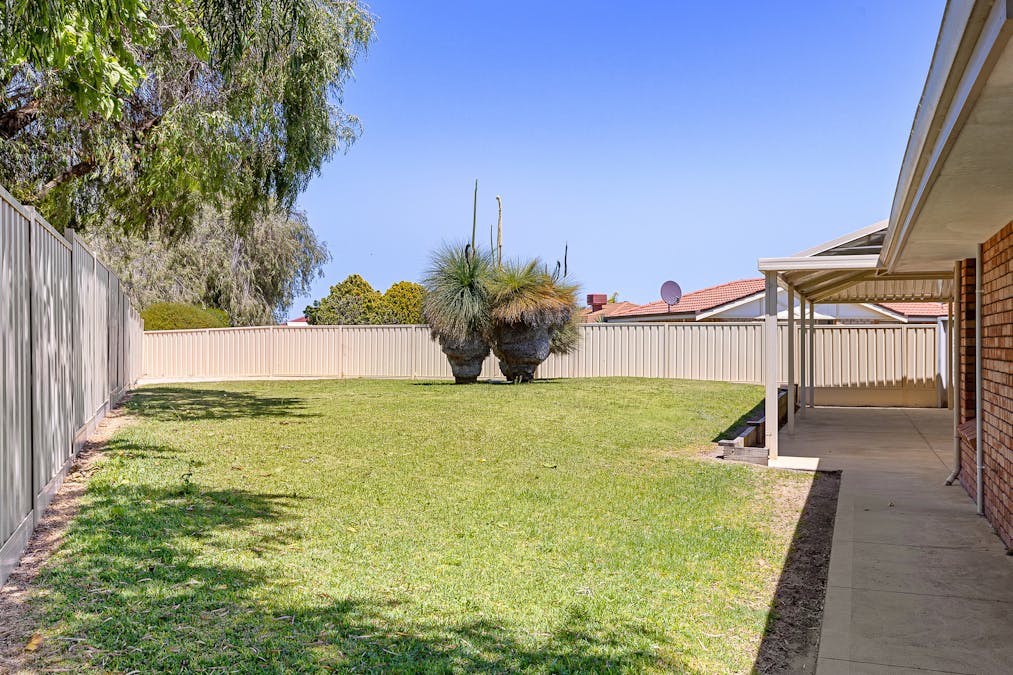 8 Belair Place, Cooloongup, WA, 6168 - Image 15