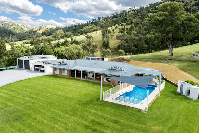 51 Leehy Court, Tamworth, NSW, 2340 - Image 1