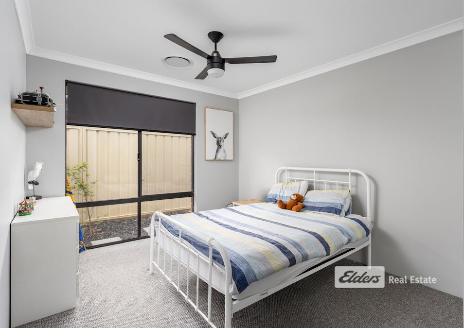 55 Oakridge Road, Australind, WA, 6233 - Image 12