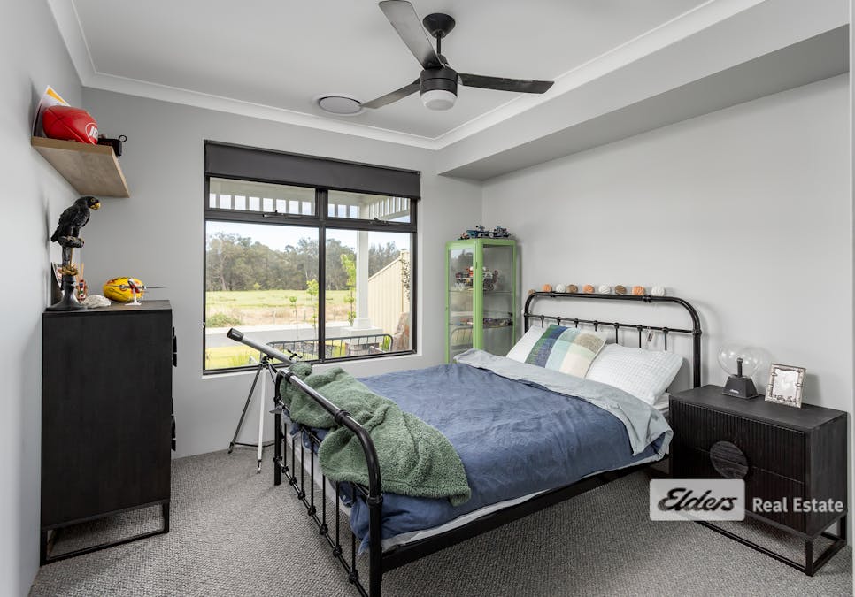 55 Oakridge Road, Australind, WA, 6233 - Image 13