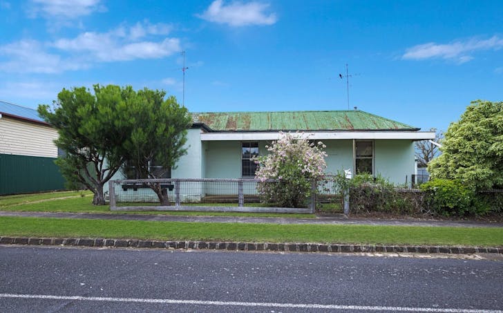 16 Milton Street, Hamilton, VIC, 3300 - Image 1