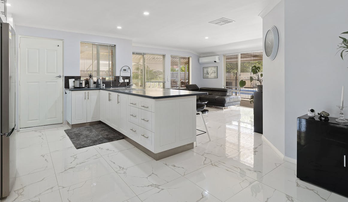 27 Helena Road, Cooloongup, WA, 6168 - Image 10