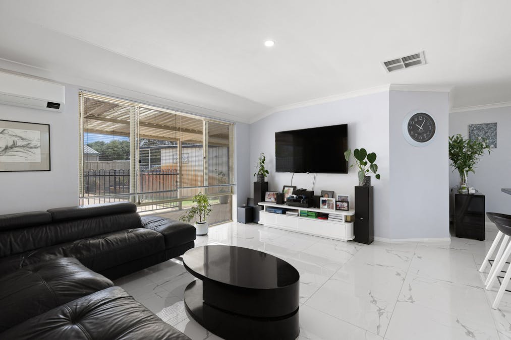 27 Helena Road, Cooloongup, WA, 6168 - Image 14