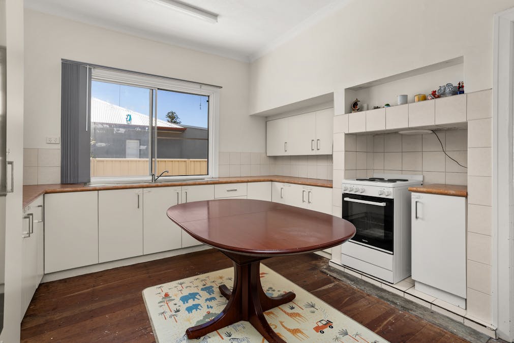 11 Ecclestone Street, South Bunbury, WA, 6230 - Image 3
