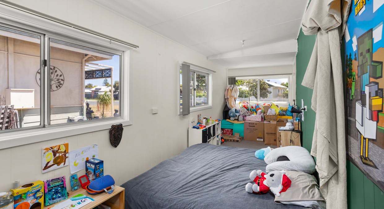 11 Ecclestone Street, South Bunbury, WA, 6230 - Image 9