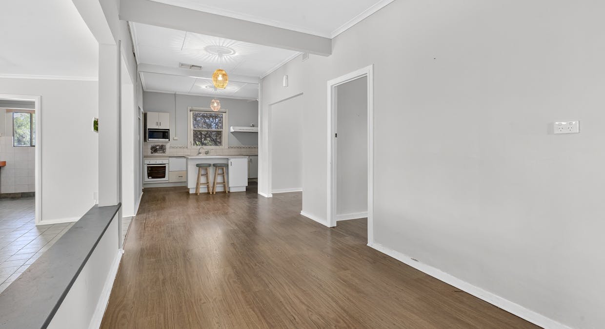 78 Derrick Road, Loxton, SA, 5333 - Image 2