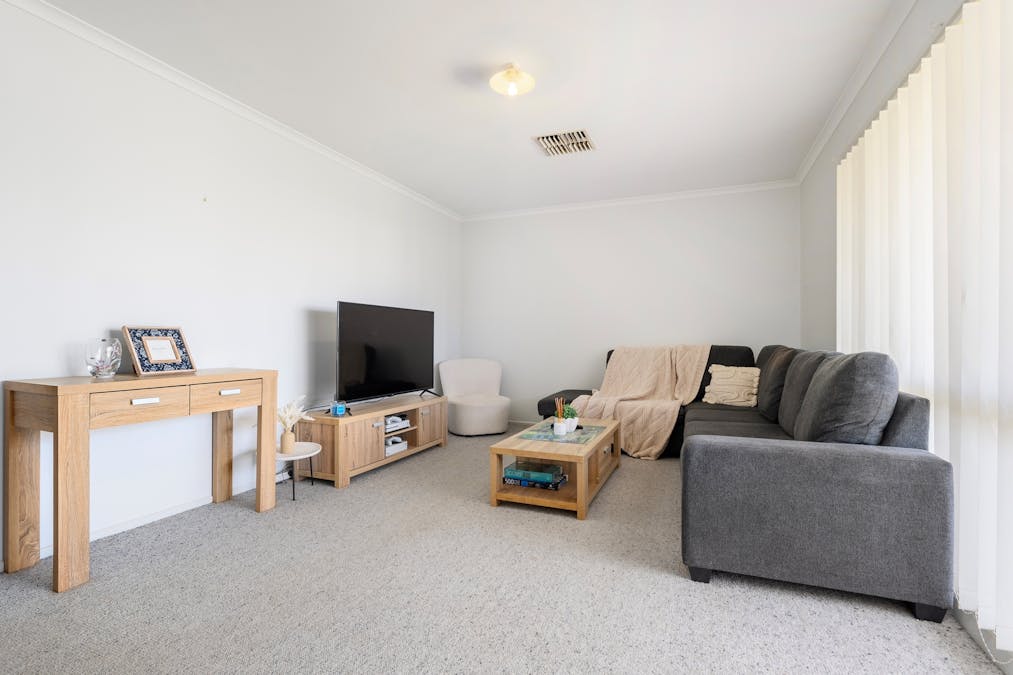 19 Fourth Street, Henty, NSW, 2658 - Image 2