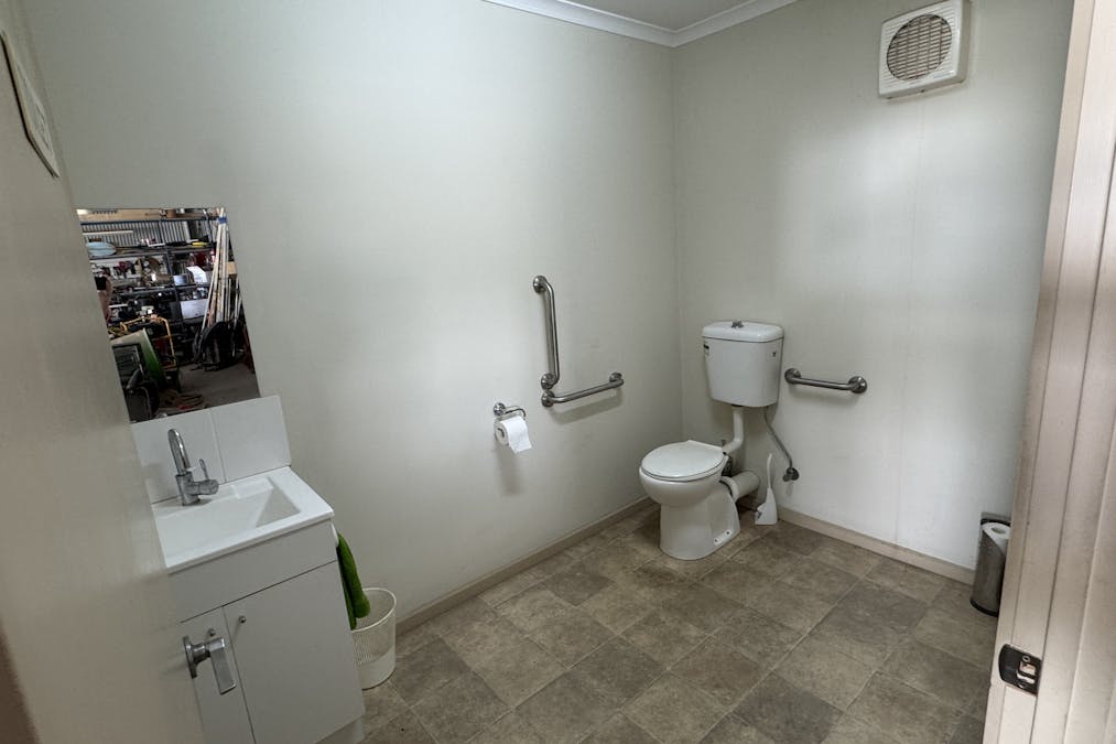 125-129 Napier Street, Deniliquin, NSW, 2710 - Image 19