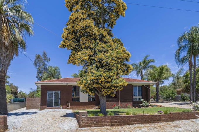 15 Maud Street, York, WA, 6302 - Image 1