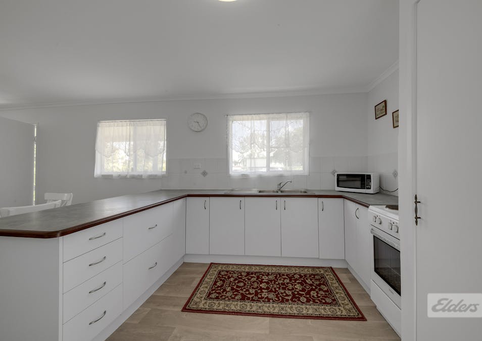 8 Perth Street, West Gladstone, QLD, 4680 - Image 4