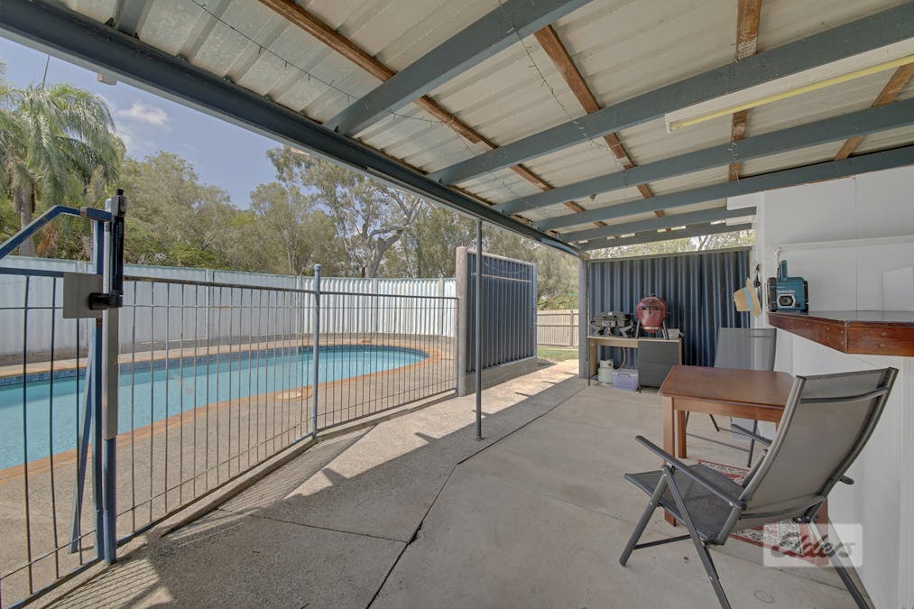 8 Perth Street, West Gladstone, QLD, 4680 - Image 13