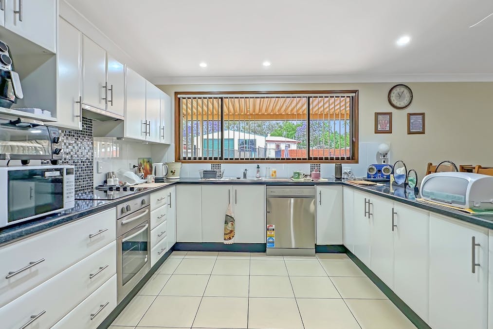 11 Lamrock Street, Cobar, NSW, 2835 - Image 6