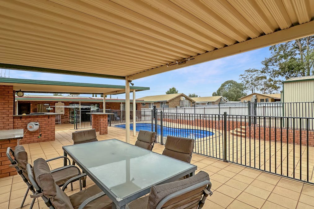 11 Lamrock Street, Cobar, NSW, 2835 - Image 18
