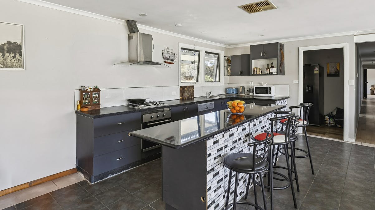 65 Baines Lane, Benalla, VIC, 3672 - Image 8