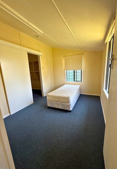 18 Nicholson Street, Dalby, QLD, 4405 - Image 9