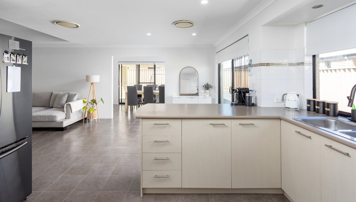 28 Kambany Approach, Dalyellup, WA, 6230 - Image 10